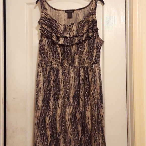 Dress.....Susan Lawrence - Picture 3 of 6